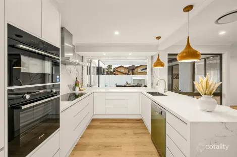 Property photo of 62 Bosun Parade Ashmore QLD 4214