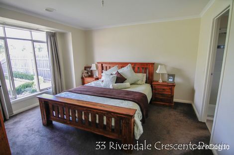 Property photo of 33 Rivendale Crescent Drouin VIC 3818