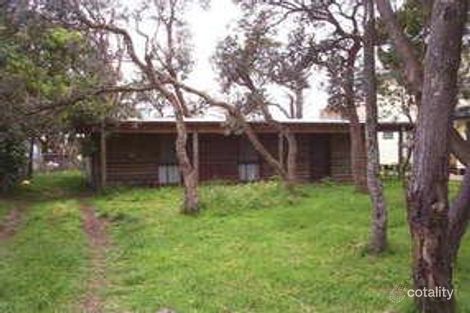 26 Ash Ave, Sandy Point, VIC 3959