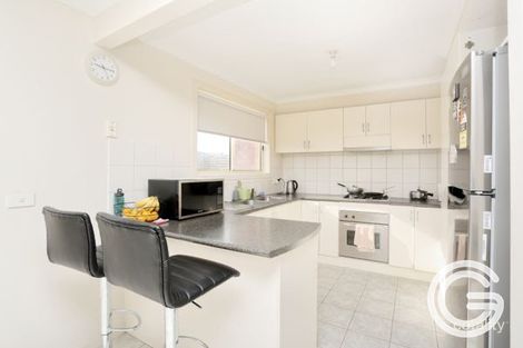 Property photo of 31 Pace Circuit South Morang VIC 3752