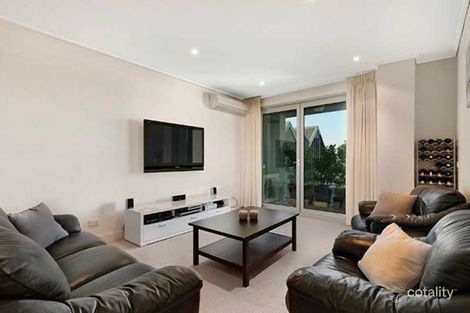 Property photo of 15/200 Bay Street Port Melbourne VIC 3207