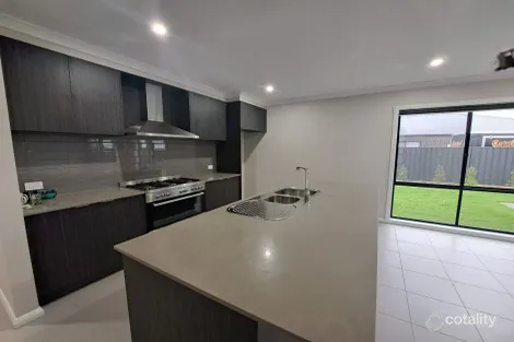 Property photo of 12 Springview Drive Wirlinga NSW 2640