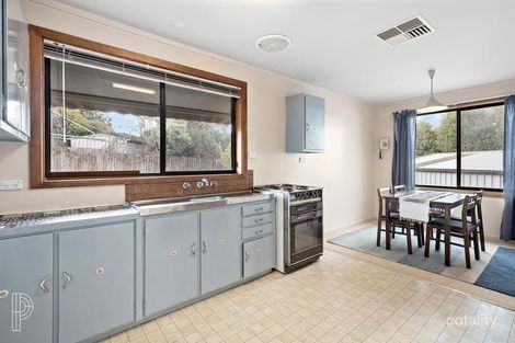Property photo of 8 Welsh Place Chifley ACT 2606