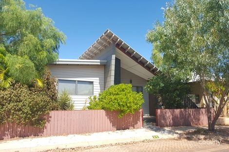 25 Bettong Bend, Baynton, WA 6714