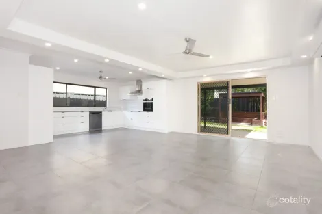Property photo of 3 River Oak Drive Helensvale QLD 4212