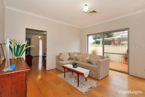 Property photo of 2 Cowan Street Alfred Cove WA 6154