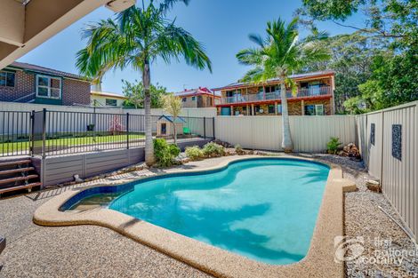 Property photo of 18 Surfview Avenue Forster NSW 2428