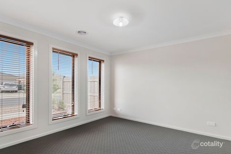 Property photo of 2 Maryann Way Tarneit VIC 3029