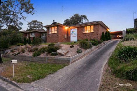 18 Shirley Cres, Woori Yallock, VIC 3139