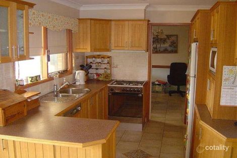 Property photo of 32 Cowper Circle Quakers Hill NSW 2763