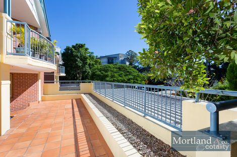Property photo of 3/9 Jerdanefield Road St Lucia QLD 4067