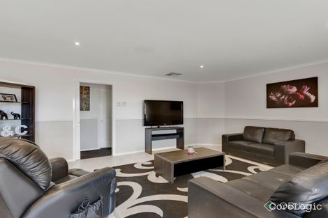 Property photo of 14 Collina Court Langwarrin VIC 3910