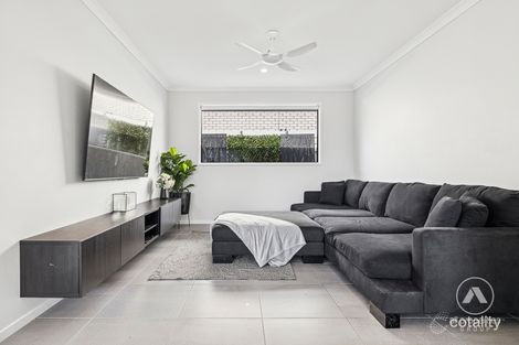 Property photo of 31 Stirling Circuit Pimpama QLD 4209