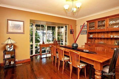 Property photo of 10 Chester Close Greenvale VIC 3059