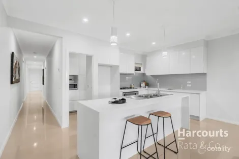 Property photo of 13 Harlequin Walk Epping VIC 3076