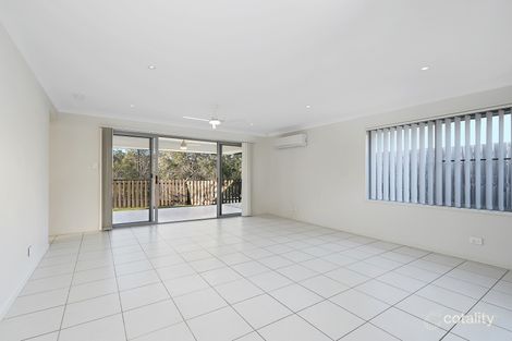 Property photo of 40 Waratah Crescent Springfield Lakes QLD 4300