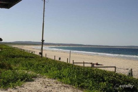 10 Tirriki St, Blacksmiths, NSW 2281