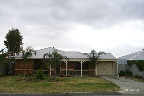 35 Chisholm Cir, Seville Grove, WA 6112