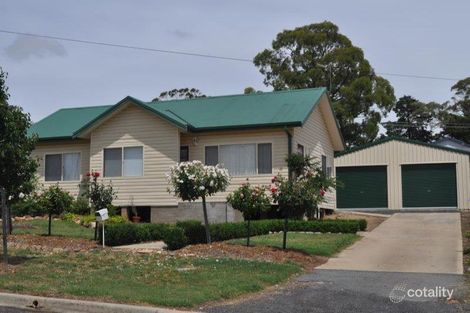 17 Baroona Ave, Cooma, NSW 2630