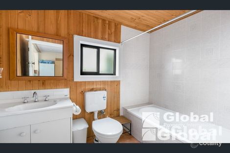 Property photo of 17 Saros Street Belmont North NSW 2280