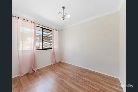 Property photo of 73 Central Street Labrador QLD 4215