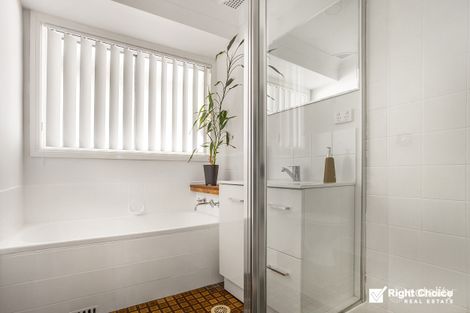 Property photo of 15 Warati Place Oak Flats NSW 2529