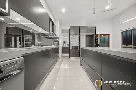 Property photo of 77 Annabelle View Coombs ACT 2611