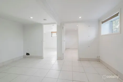 Property photo of 28 Gordon Road Ferny Hills QLD 4055