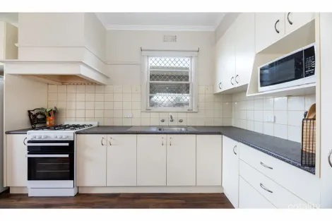 Property photo of 19 Lyndren Street Wodonga VIC 3690