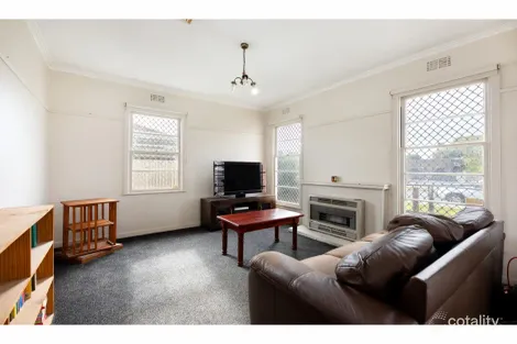 Property photo of 19 Lyndren Street Wodonga VIC 3690