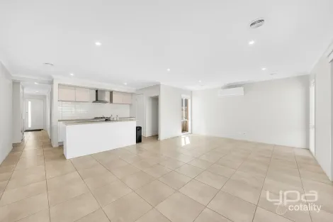 Property photo of 4 Radisson Crescent Werribee VIC 3030