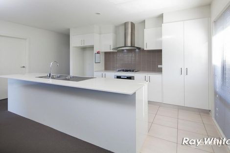 Property photo of 1 Botany Drive Carrum Downs VIC 3201