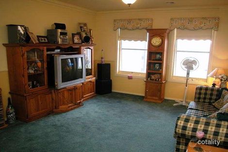 Property photo of 7 Firestone Green Cranbourne VIC 3977