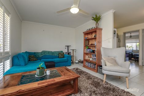 Property photo of 2/15 Cox Crescent Millbank QLD 4670
