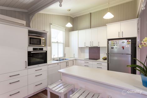 Property photo of 32 Graceville Avenue Graceville QLD 4075