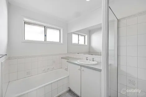 Property photo of 2 Beach Close Point Lonsdale VIC 3225