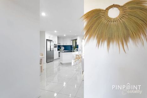 Property photo of 3 Sidon Court Ooralea QLD 4740