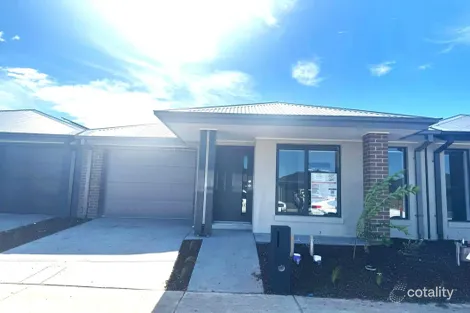 34 Vondel Way, Clyde North, VIC 3978