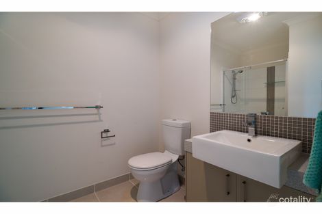 Property photo of 22 Elmwood Circuit Wodonga VIC 3690