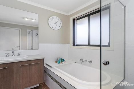 Property photo of 7 Drummond Avenue Ropes Crossing NSW 2760