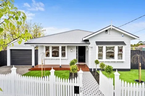 13 Lancaster Ave, Newcomb, VIC 3219