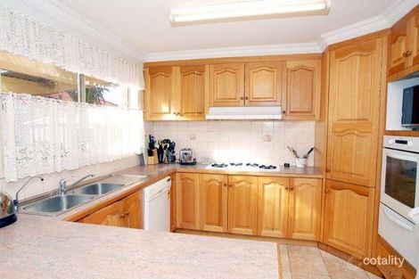 Property photo of 16 Brooklyn Bay Close Rowville VIC 3178