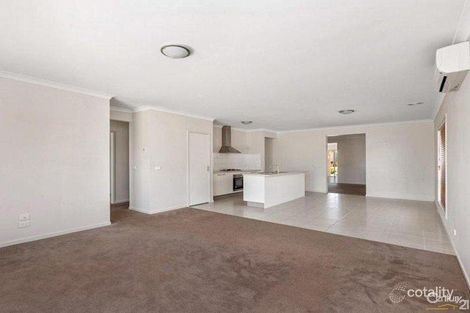Property photo of 28 Chatham Avenue Tarneit VIC 3029