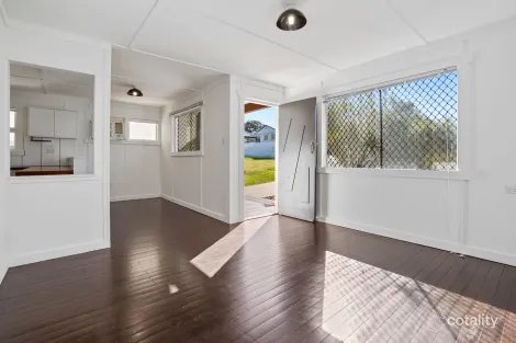 Property photo of 13 Edwards Street Eastern Heights QLD 4305