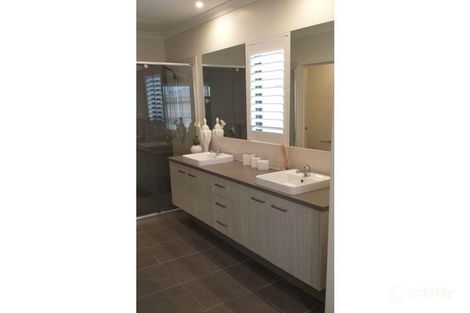 Property photo of 10 Saltbreeze Boulevard Armstrong Creek VIC 3217