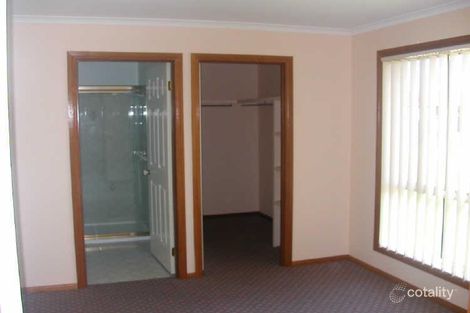 Property photo of 36 Waradgery Drive Rowville VIC 3178