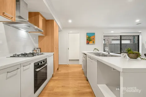 Property photo of 30 Clear Drive Tarneit VIC 3029