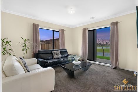 Property photo of 8 Gambino Crescent Truganina VIC 3029