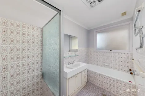 Property photo of 34 Broadsmith Street Scullin ACT 2614