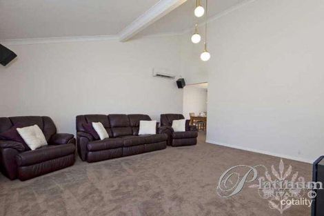 Property photo of 4 Kell Court Carindale QLD 4152